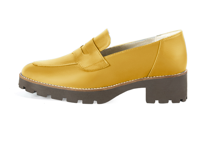 Mustard yellow women's casual loafers. Round toe. Low rubber soles. Profile view - Florence KOOIJMAN